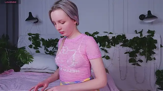 Beatrica Klein online show from 03/09/25, 01:48