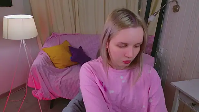 Beatrica Klein online show from 03/23/26, 03:27