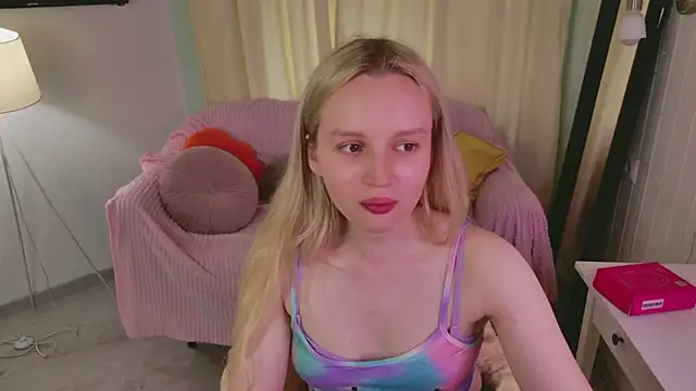 Beatrica Klein online show from 06/12/26, 02:49