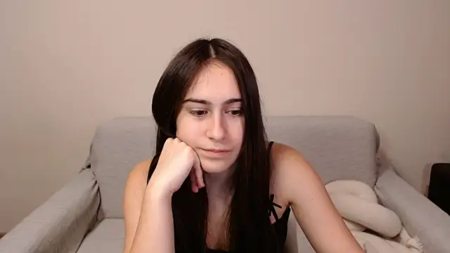 Snapshot of AliceKolltt chatting on 12/27/24, 12:29 AliceKolltt online show from 12/27/24, 12:29