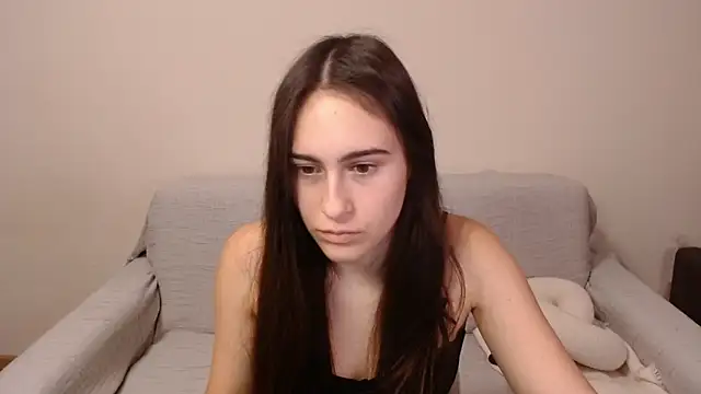 Snapshot of AliceKolltt chatting on 12/28/24, 03:26 AliceKolltt online show from 12/28/24, 03:26