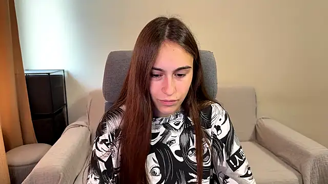 Snapshot of AliceKolltt chatting on 09/19/25, 11:22 AliceKolltt online show from 09/19/25, 11:22