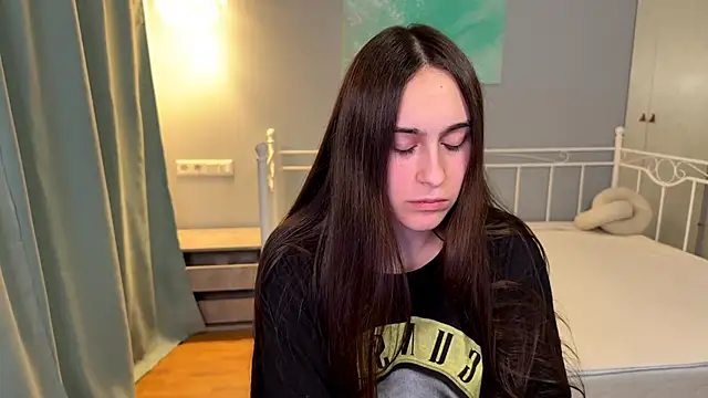 AliceKolltt online show from 06/14/26, 10:12