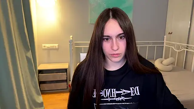 AliceKolltt online show from 07/06/26, 09:06