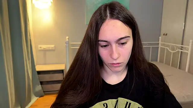 AliceKolltt online show from 07/17/26, 02:18