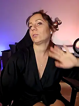 angela 88 online show from 01/10/25, 09:20