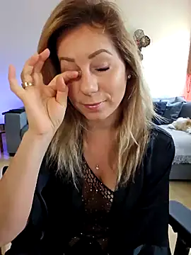 angela 88 online show from 01/17/25, 10:33