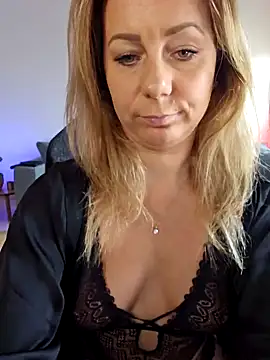 angela 88 online show from 01/27/25, 03:50