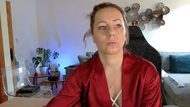 angela 88 online show from 02/25/25, 09:42