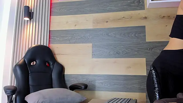 YourSweet Mia online show from 01/11/25, 03:31
