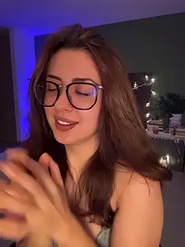 EmaSaenz online show from 06/11/26, 02:53