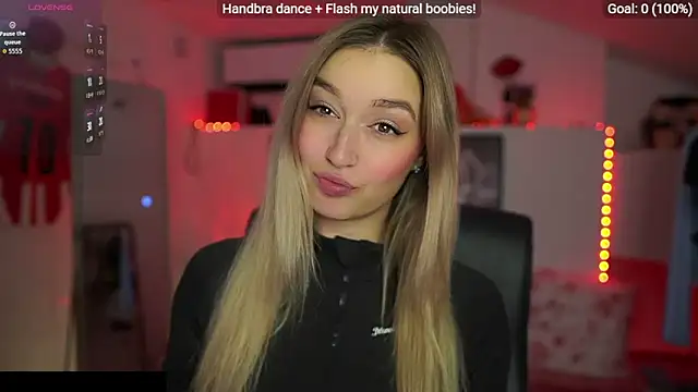 Alexis   Texas online show from 10/24/25, 06:04