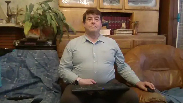 Snapshot of sympatrique chatting on 09/22/25, 10:39 sympatrique online show from 09/22/25, 10:39