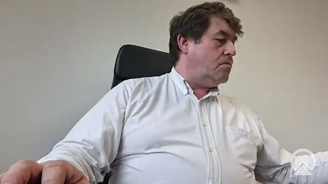 Snapshot of sympatrique chatting on 10/24/25, 12:56 sympatrique online show from 10/24/25, 12:56