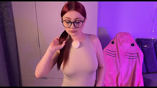 RozieRose online show from 10/02/25, 04:19