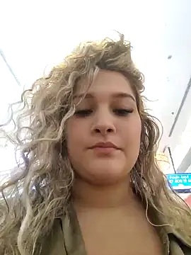 Sara smiiith211 online show from 01/17/25, 11:40