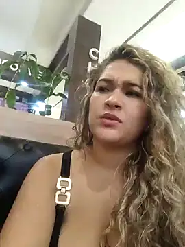 Sara smiiith211 online show from 01/26/25, 07:09