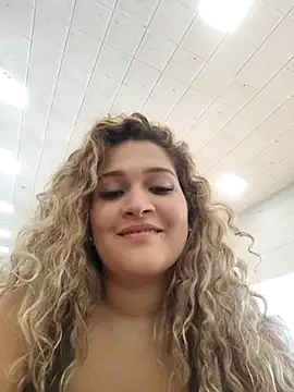 Sara smiiith211 online show from 02/27/25, 09:25