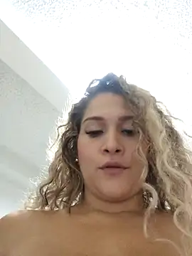 Sara smiiith211 online show from 03/02/25, 04:07