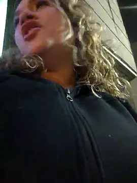 Sara smiiith211 online show from 03/21/25, 03:44