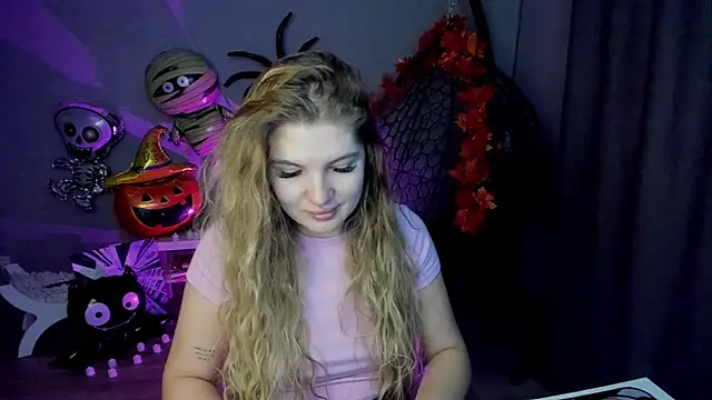 lily williamss online show from 10/27/25, 12:15