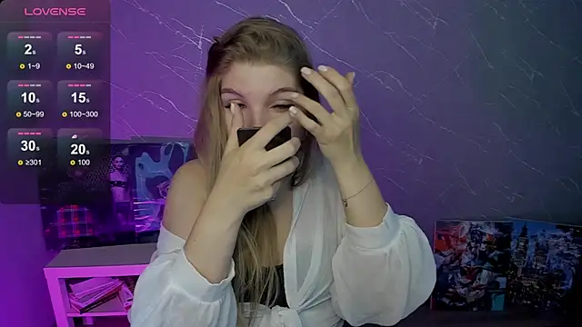 lily williamss online show from 07/13/26, 12:02