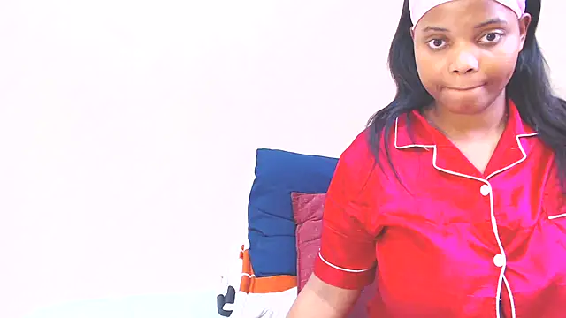 Snapshot of Xoli_11 chatting on 10/07/25, 02:03 Xoli 11 online show from 10/07/25, 02:03