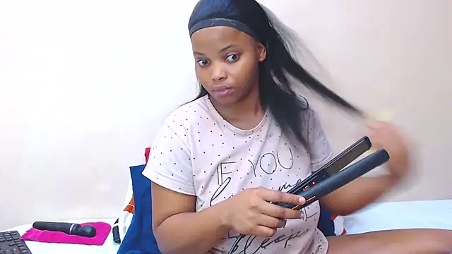 Snapshot of Xoli_11 chatting on 10/09/25, 01:25 Xoli 11 online show from 10/09/25, 01:25