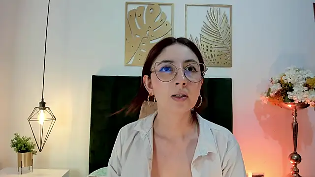 Emilywatsonn online show from 12/14/24, 12:12