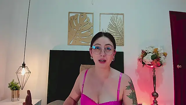 Emilywatsonn online show from 12/22/24, 02:16