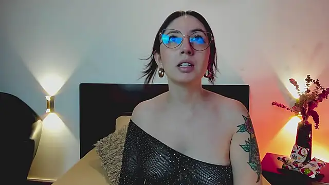 Emilywatsonn online show from 12/24/24, 11:49