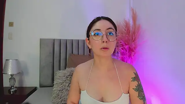 Emilywatsonn online show from 12/28/24, 12:13