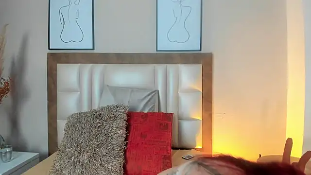 Emilywatsonn online show from 01/02/25, 02:24