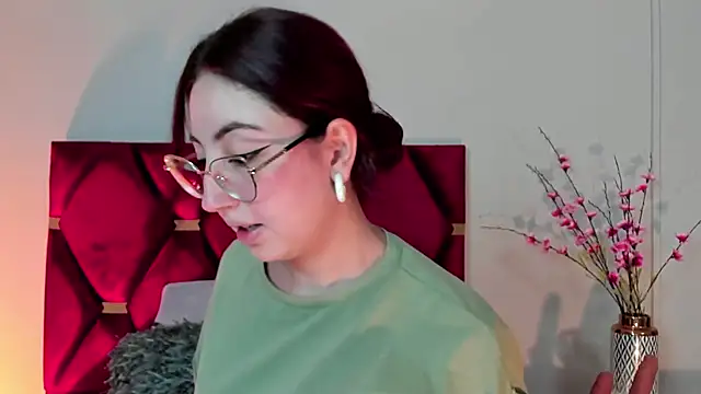 Emilywatsonn online show from 01/03/25, 02:19