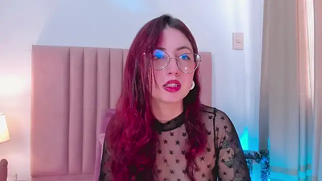 Emilywatsonn online show from 01/07/25, 12:09