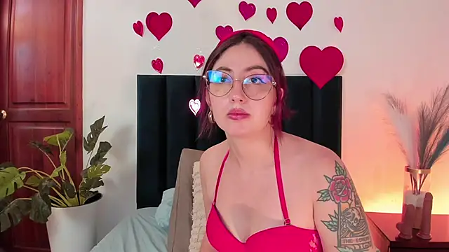 Emilywatsonn online show from 02/14/25, 02:44