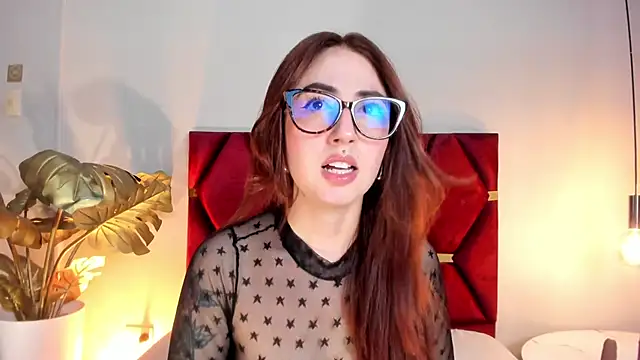 Emilywatsonn online show from 10/29/25, 10:00