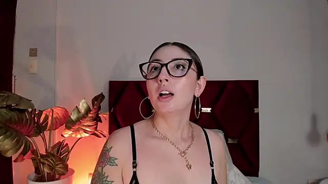 Snapshot of Emilywatsonn chatting on 01/13/26, 09:20 Emilywatsonn online show from 01/13/26, 09:20