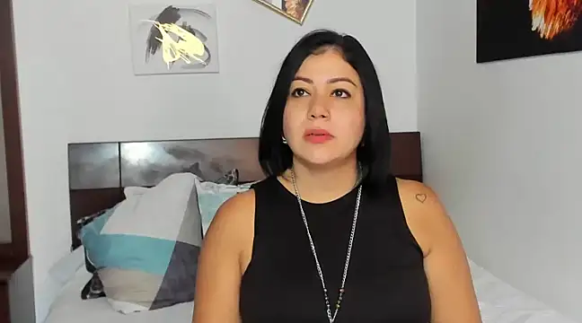 EmilyPeytonn online show from 01/18/25, 05:04