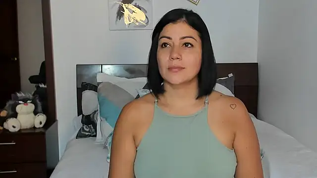 EmilyPeytonn online show from 01/22/25, 06:41