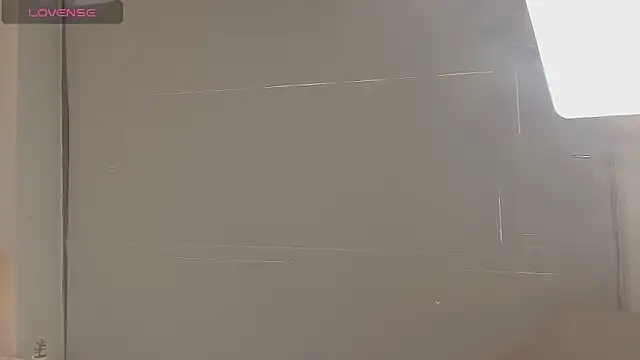 Snapshot of Ambarross chatting on 09/30/25, 07:08 Ambarross online show from 09/30/25, 07:08