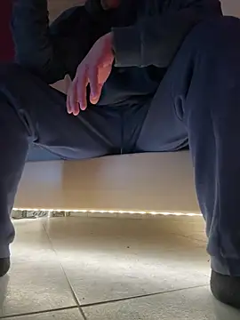 Bennyben8604 online show from 12/08/24, 10:57