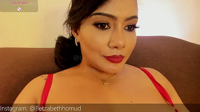 Snapshot of BetzabethHomud0 chatting on 02/10/25, 03:13 BetzabethHomud0 online show from 02/10/25, 03:13