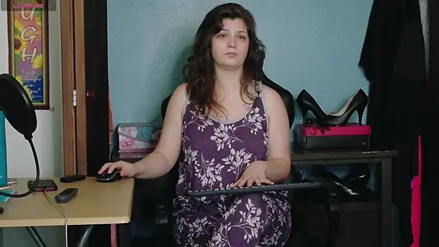 Snapshot of TreeJeanne chatting on 10/03/25, 11:02 TreeJeanne online show from 10/03/25, 11:02