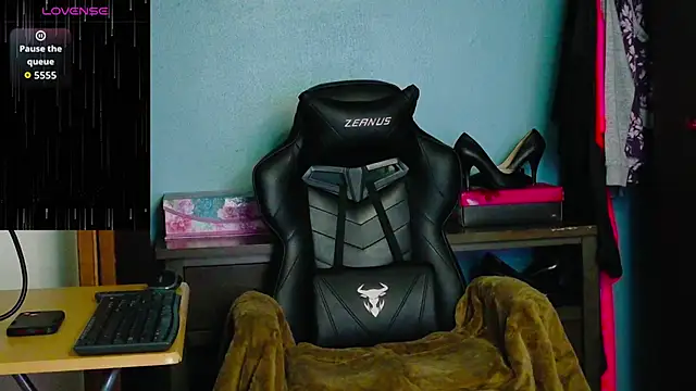 Snapshot of TreeJeanne chatting on 10/07/25, 12:08 TreeJeanne online show from 10/07/25, 12:08