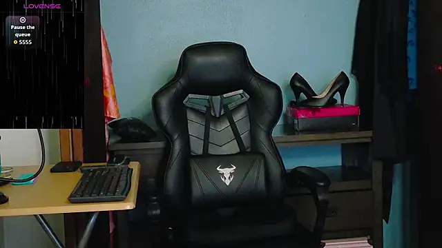 Snapshot of TreeJeanne chatting on 10/23/25, 04:50 TreeJeanne online show from 10/23/25, 04:50