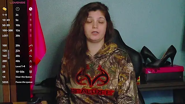 Snapshot of TreeJeanne chatting on 11/02/25, 07:27 TreeJeanne online show from 11/02/25, 07:27