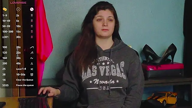 Snapshot of TreeJeanne chatting on 11/03/25, 02:40 TreeJeanne online show from 11/03/25, 02:40