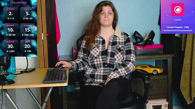 Snapshot of TreeJeanne chatting on 11/07/25, 11:49 TreeJeanne online show from 11/07/25, 11:49