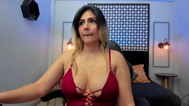 Melanie silver  online show from 10/16/25, 10:00